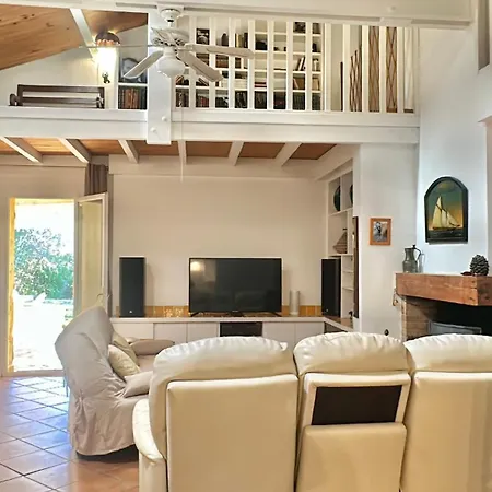 Villa Situee A 7 Minutes Du Centre-ville De Porto-vecchio